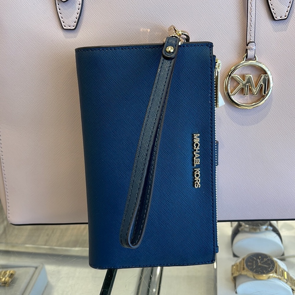 MICHAEL KORS LARGE DOUBLE ZIP WRISTLET WALLET PHONE CASE 
Navy 
NWT - Picture 10 of 16